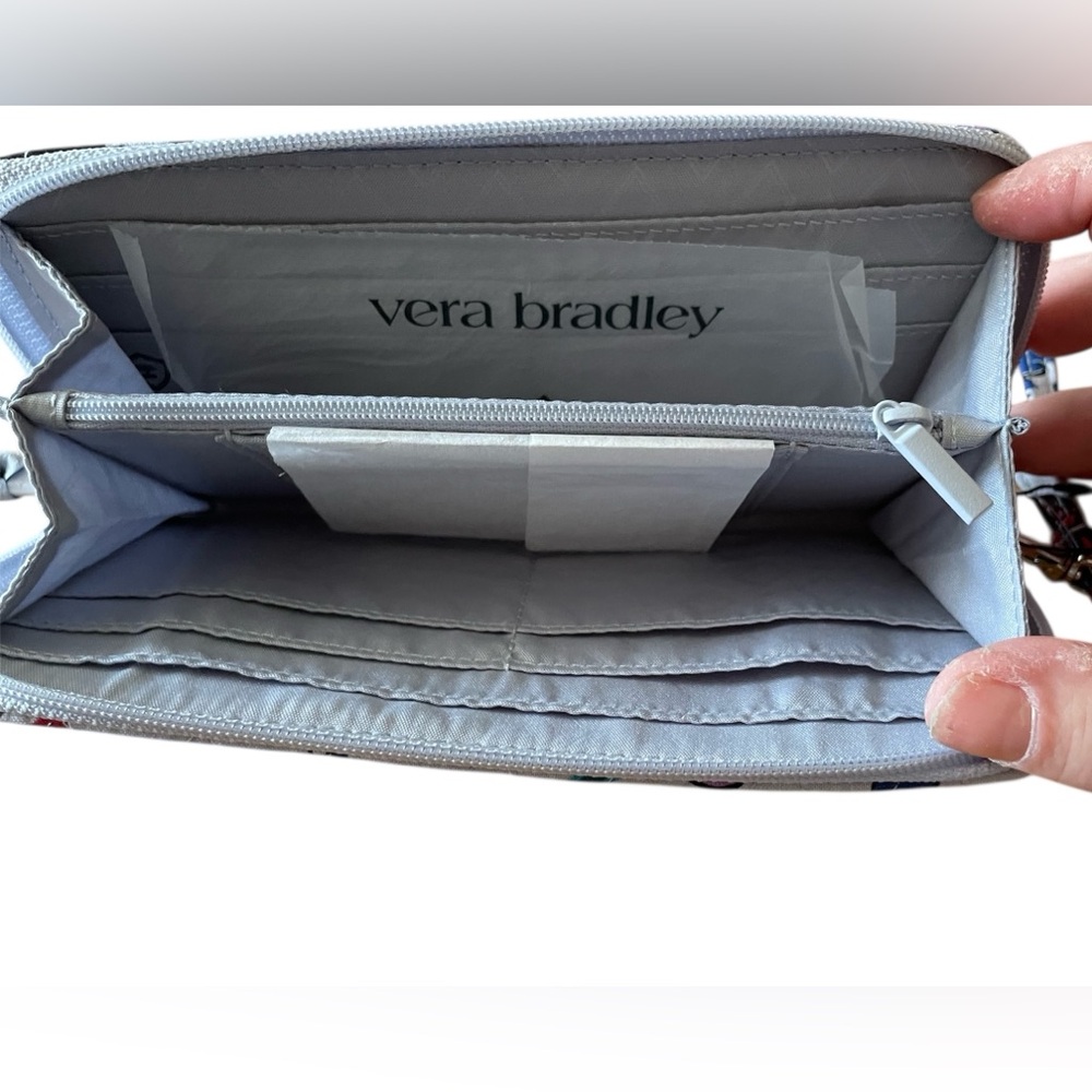 Vera Bradley Quilted Floral Wristlet in White, Pink, Blue & Black Accents. NWT! - Picture 2 of 3